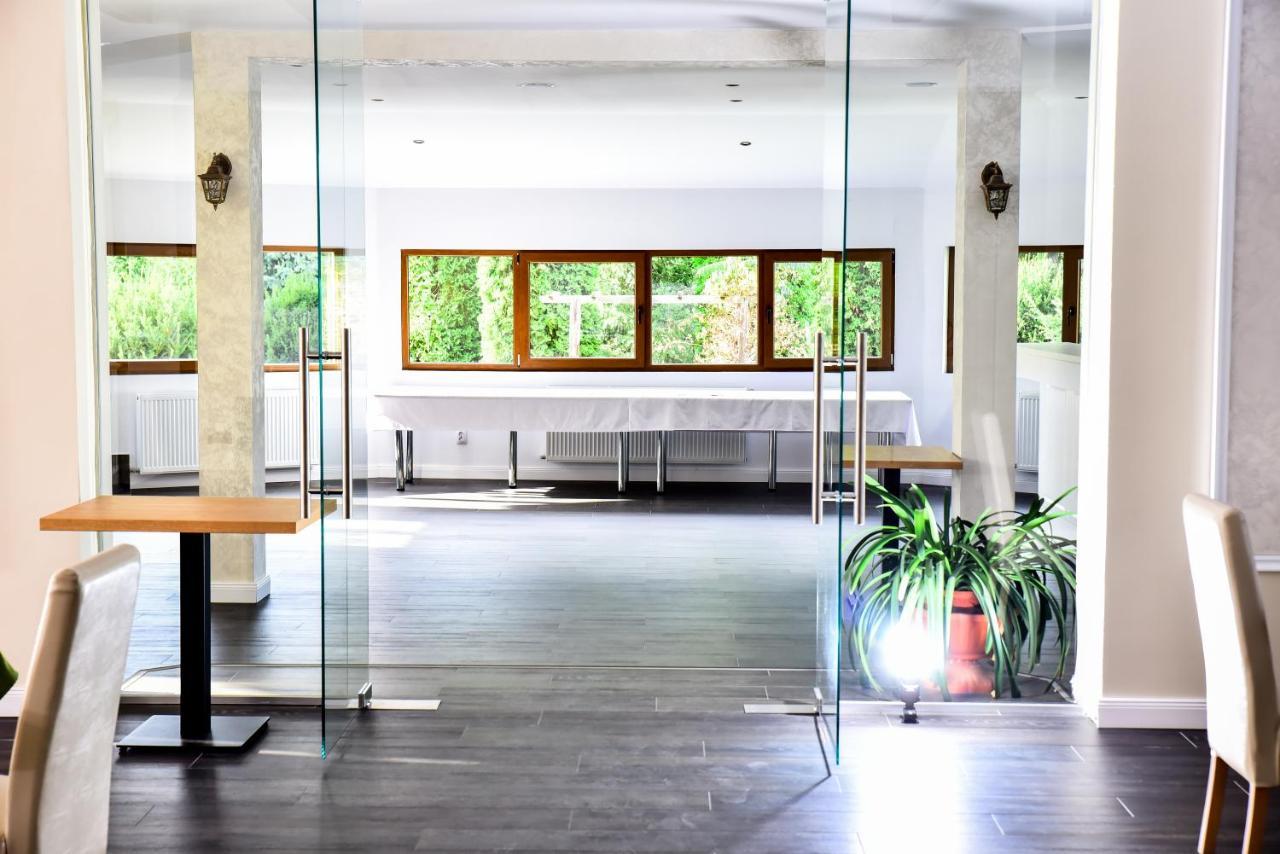 ホテルCasa Moteasca Mihai Viteazu  エクステリア 写真