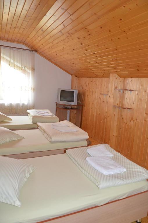 ホテルCasa Moteasca Mihai Viteazu  部屋 写真