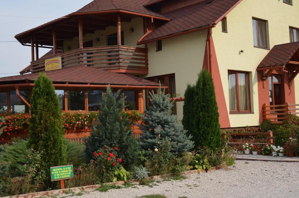 ホテルCasa Moteasca Mihai Viteazu  エクステリア 写真