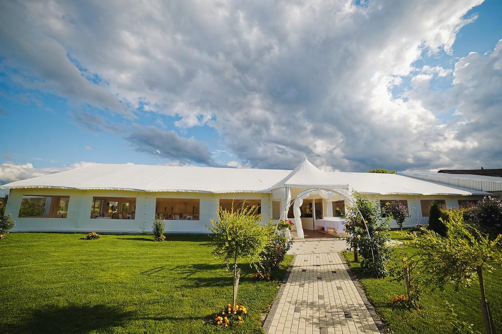 ホテルCasa Moteasca Mihai Viteazu  エクステリア 写真